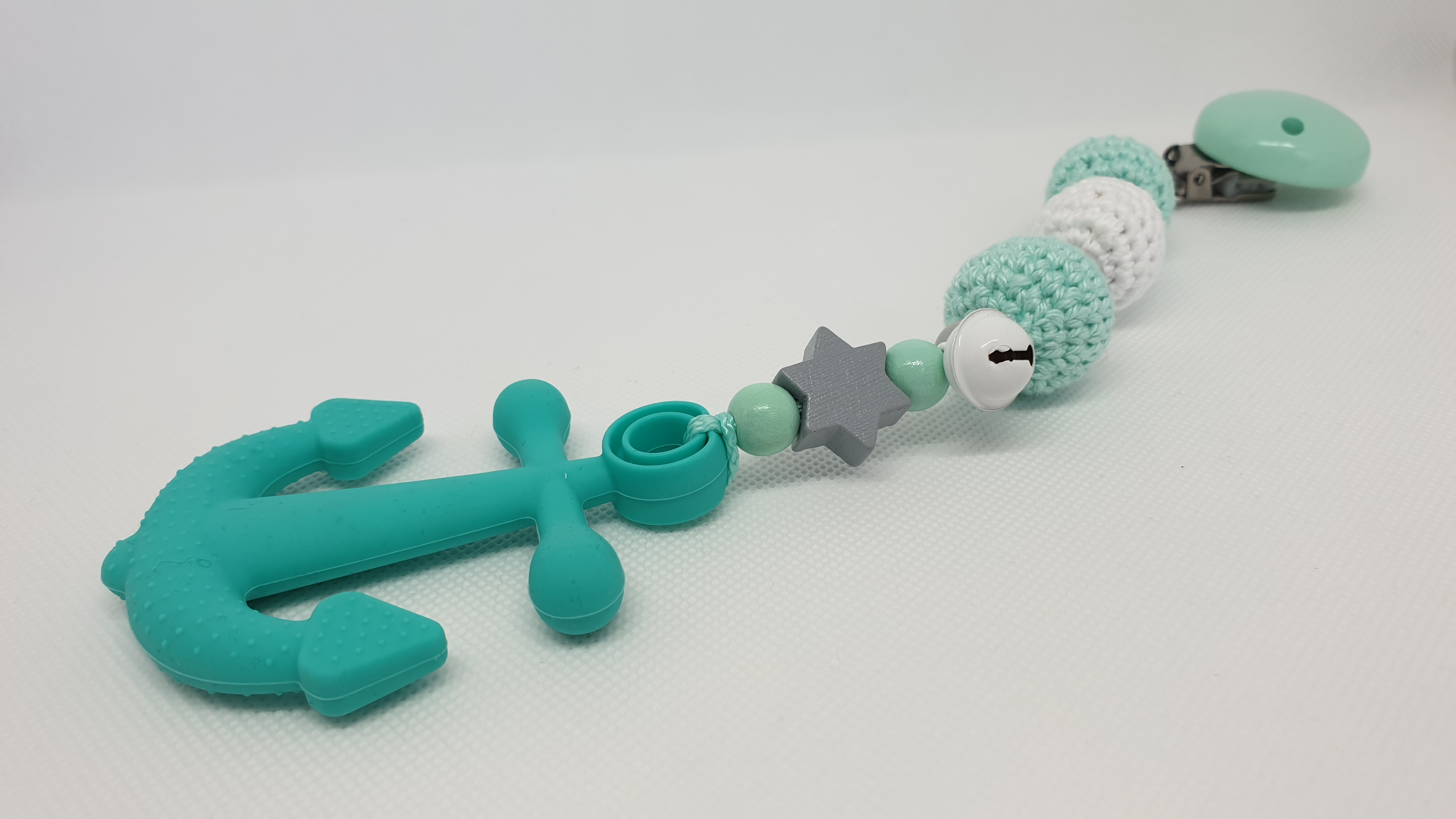 Baby Silikonbeißkette - Anker mit Häkelperlen in mint, grau & weiß