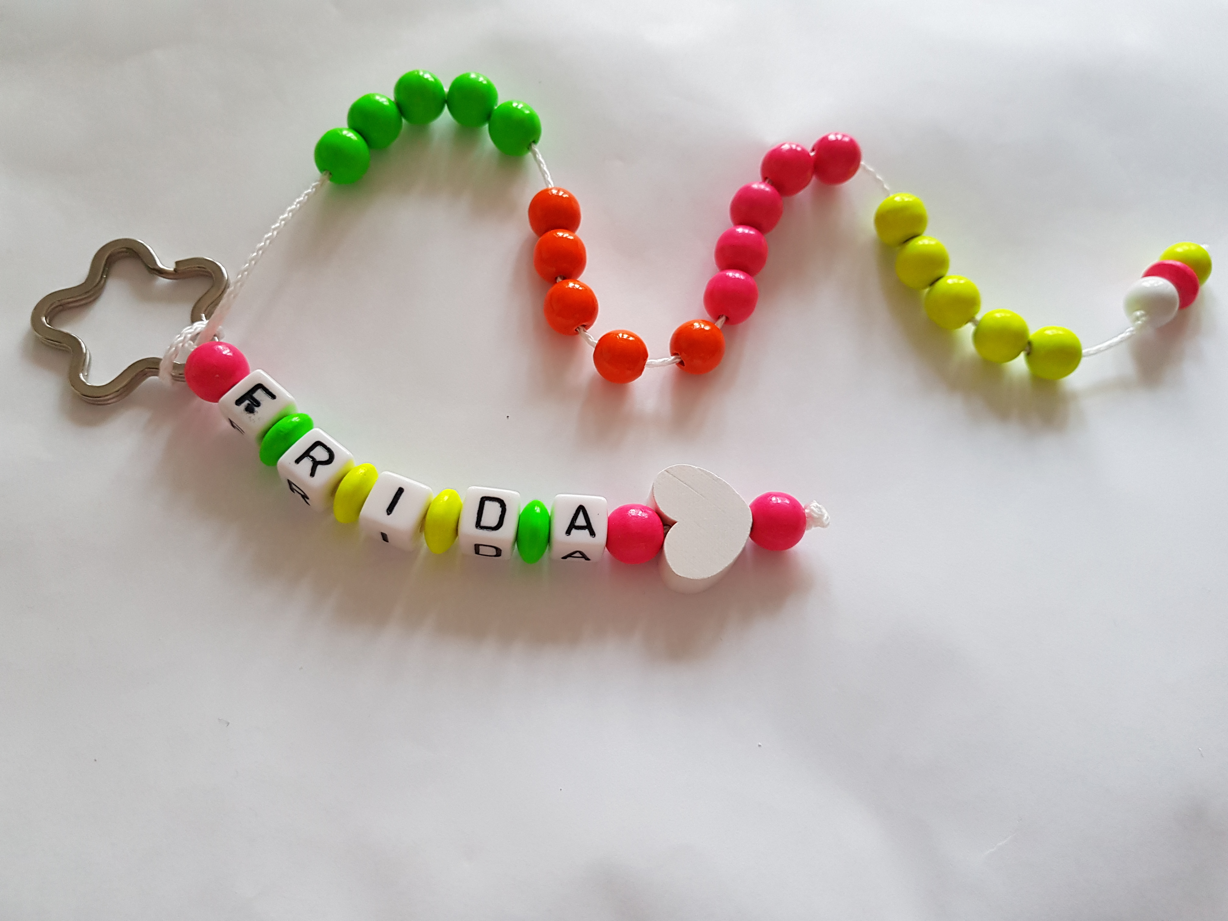Rechenkette mit Namen - Herz in Neonfarben